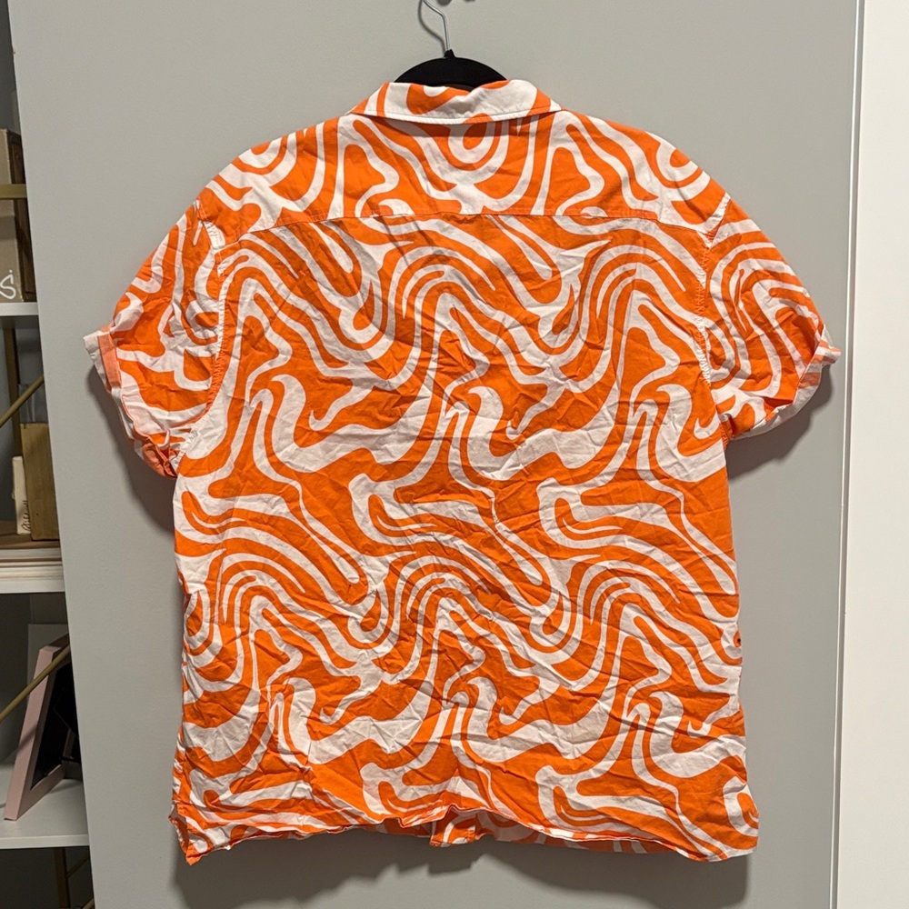 Abound Men's Vibrant Orange Swirl Shirt - Picture 4 of 4